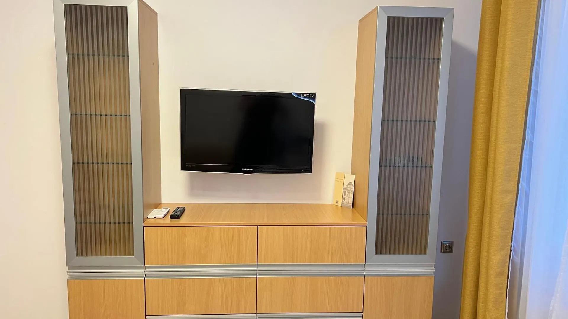 Miami 2Bdr Central Apt Near Vitosha Blvd W Wifi Sofia Apartment